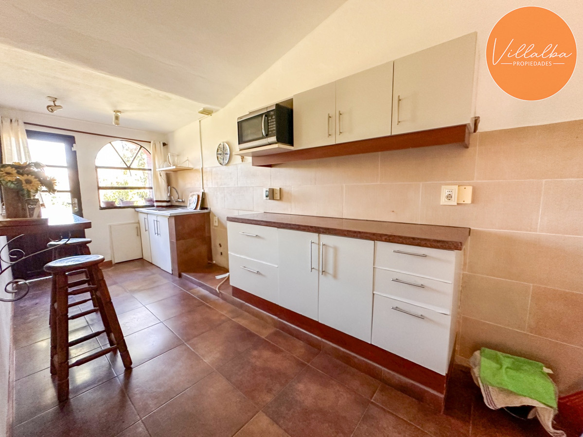 Apartamento ID.3168 - VENTA CASA 4 DORMITORIOS 3 BAÑOS EXCELENTE IMPECABLE ESTADO PINARES A METROS DEL MAR