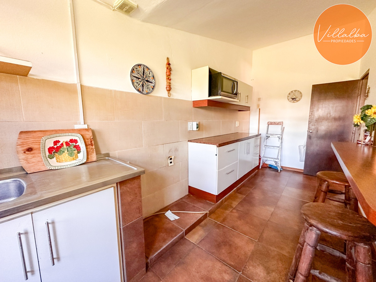 Apartamento ID.3168 - VENTA CASA 4 DORMITORIOS 3 BAÑOS EXCELENTE IMPECABLE ESTADO PINARES A METROS DEL MAR