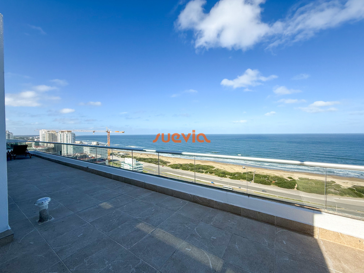 ALQUILER INVERNAL DESDE 1ERO MARZO 2025 PENTHOUSE 2DA LINEA BRAVA 3 DORMITORIOS - GoPunta - Portal Inmobiliario de Punta del Este - Maldonado