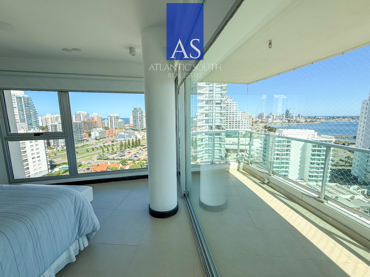 Apartamento ID.4002 - Apartamento 3 dormitorios en torre de categoría con vista al mar garage Playa Mansa