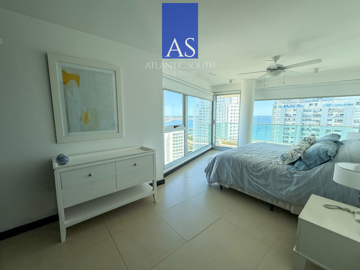 Apartamento ID.4002 - Apartamento 3 dormitorios en torre de categoría con vista al mar garage Playa Mansa
