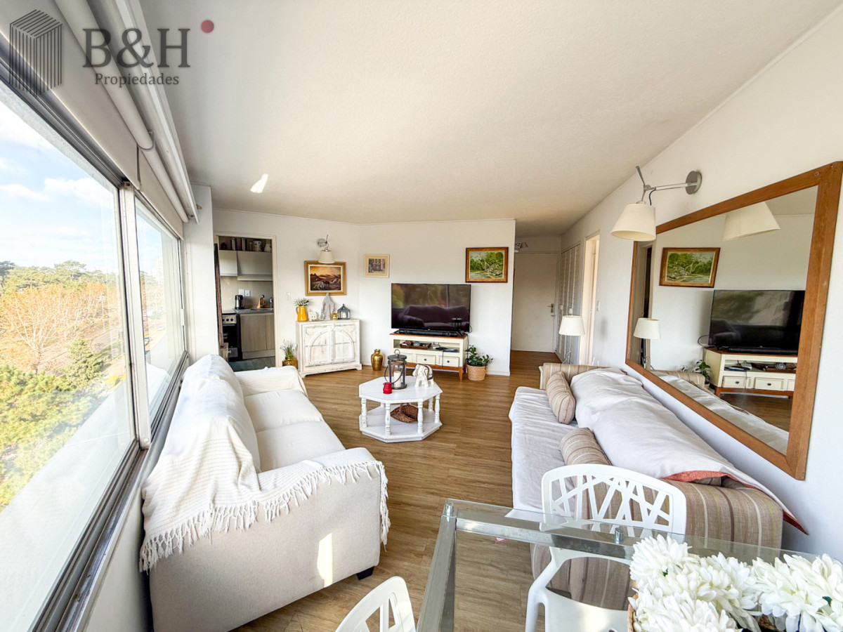 Apartamento ID.7375 - VENTA APARTAMENTO 2 DORMITORIOS 2 BAÑOS PISO MEDIO ROOSEVELT MANSA PUNTA DEL ESTE