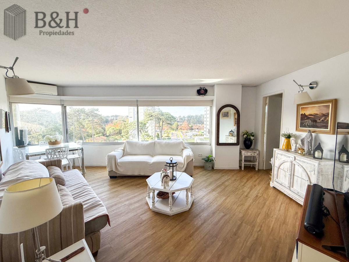 Apartamento ID.7375 - VENTA APARTAMENTO 2 DORMITORIOS 2 BAÑOS PISO MEDIO ROOSEVELT MANSA PUNTA DEL ESTE