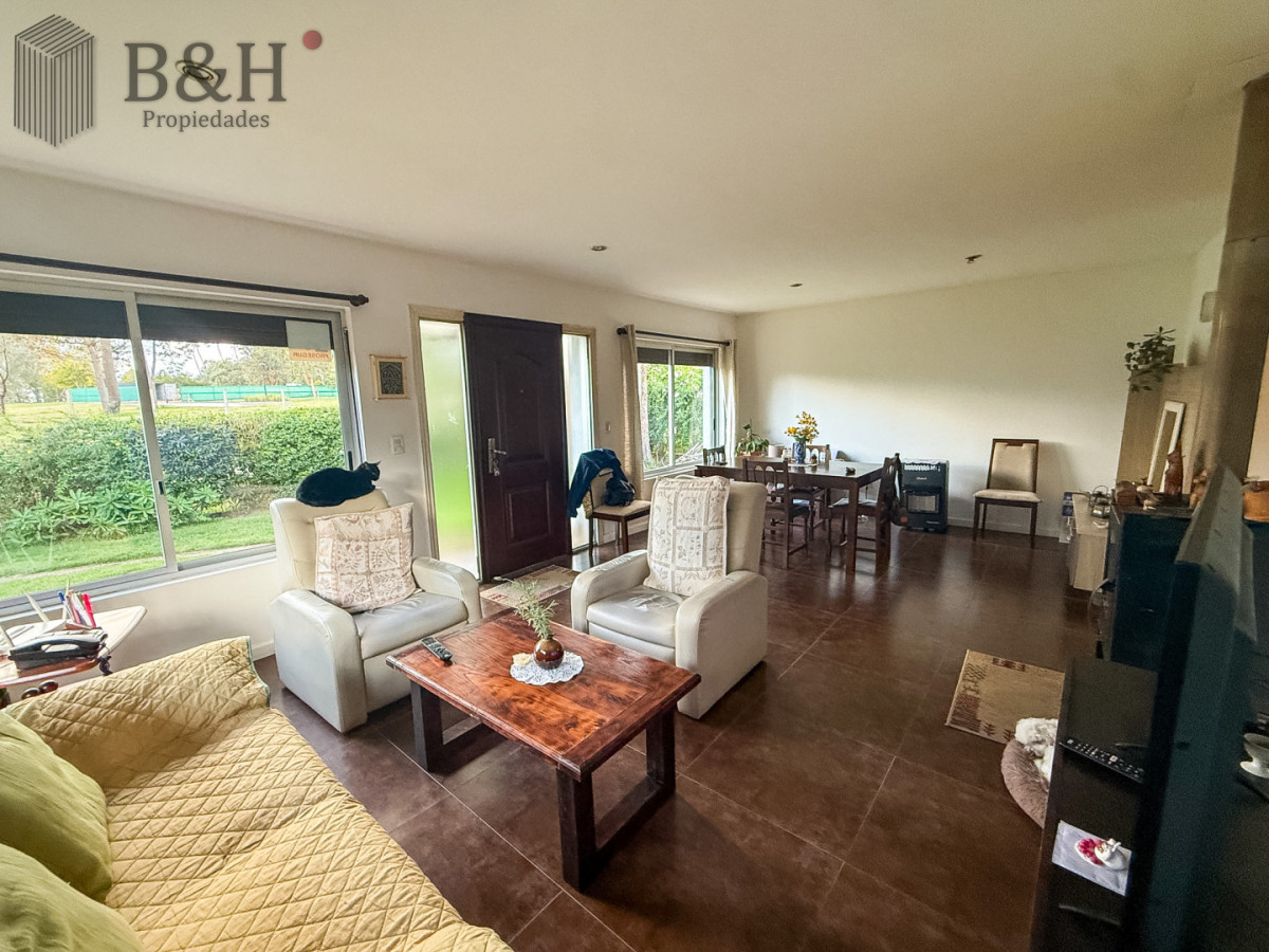 Casa ID.7346 - VENTA CASA 3 DORMITORIOS + LOFT 2 SUITES JARDINES DE CORDOBA ALADO DE BARRIO PRIVADO PUNTA DEL ESTE