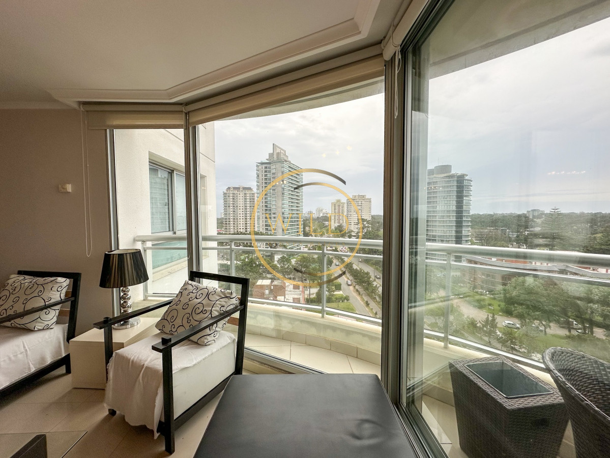 Apartamento ID.1894 - VENTA OPORTUNIDAD PISO MEDIO ALTO 3 DORMITORIOS SUITES OCEAN DRIVE PUNTA DEL ESTE