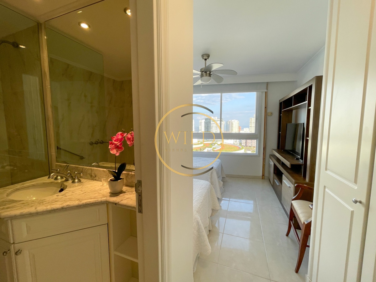 Apartamento ID.1829 - VENDO APARTAMENTO 3 DORMITORIOS + SERVICIO MILLENIUM PUNTA DEL ESTE MANSA PRIMERA LINEA VISTA AL MAR