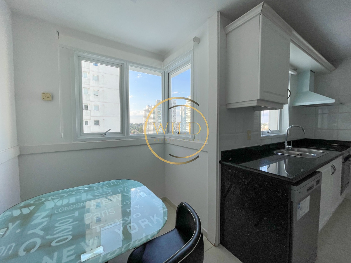 Apartamento ID.1829 - VENDO APARTAMENTO 3 DORMITORIOS + SERVICIO MILLENIUM PUNTA DEL ESTE MANSA PRIMERA LINEA VISTA AL MAR