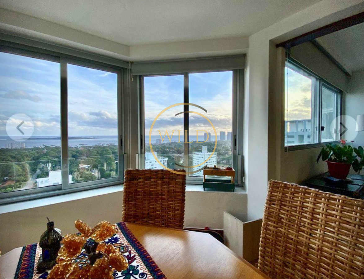 Apartamento ID.2077 - VENTA ESPECTACULAR PLANTA APARTAMENTO 3 DORMITORIOS Y SERVICIO PUNTA DEL ESTE ROOSEVELT