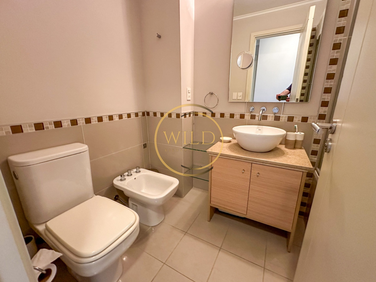 Apartamento ID.1894 - VENTA OPORTUNIDAD PISO MEDIO ALTO 3 DORMITORIOS SUITES OCEAN DRIVE PUNTA DEL ESTE