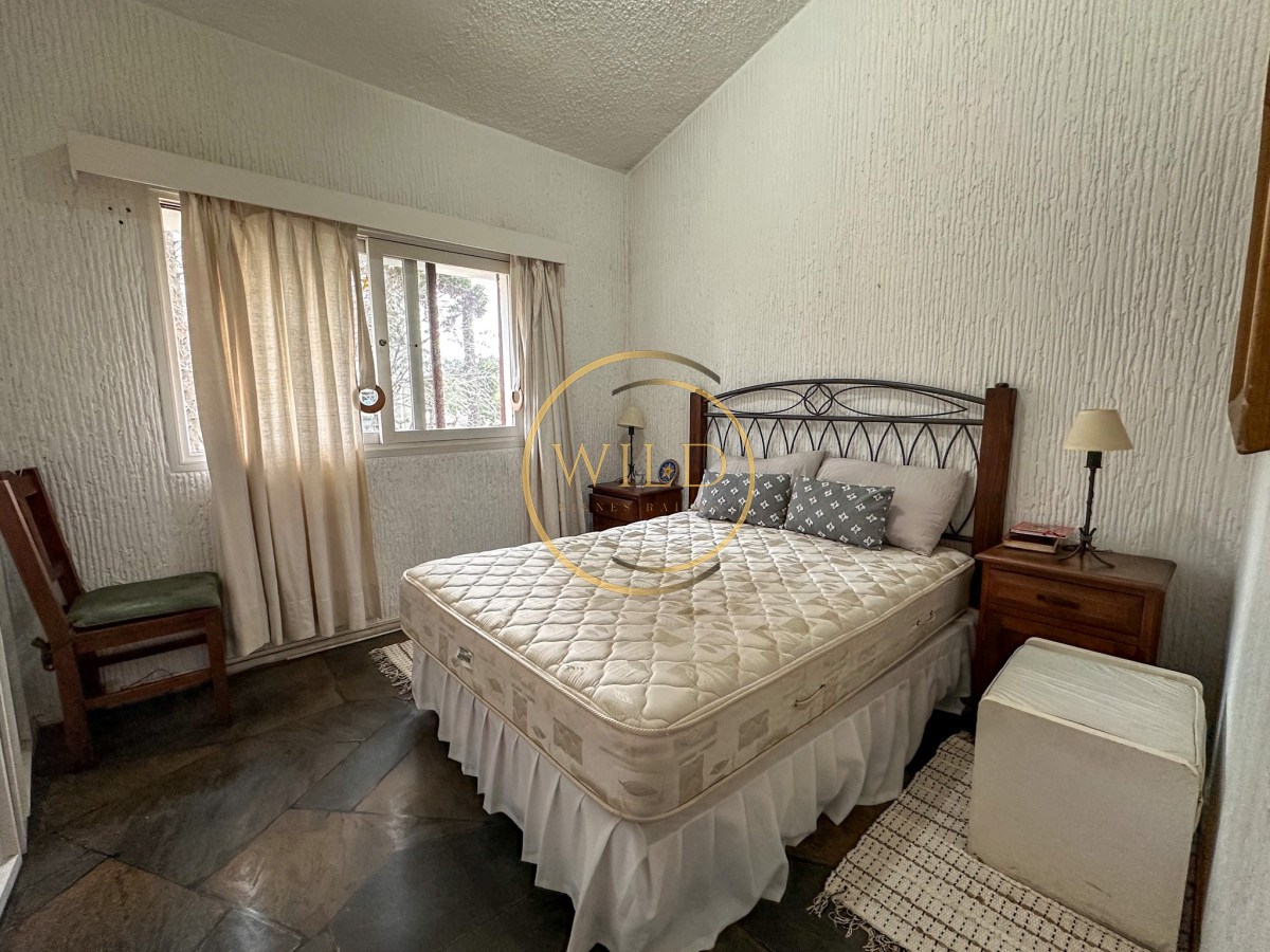 Apartamento ID.2105 - VENDO APARTAMENTO 2 DORMITORIOS Y MEDIO 2 BAÑOS TIPO DUPLEX CON DOBLE LIVING Y GRAN GUARDILLA