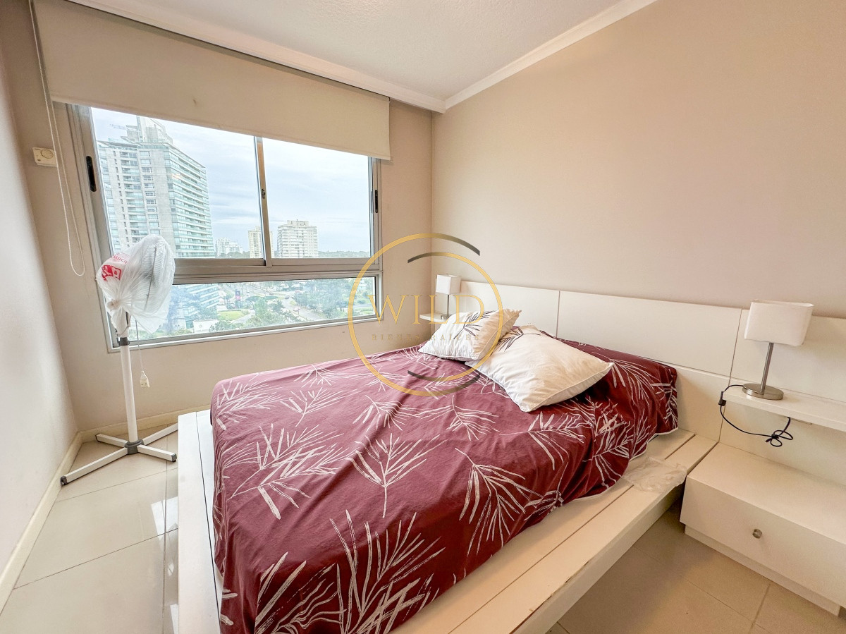 Apartamento ID.1894 - VENTA OPORTUNIDAD PISO MEDIO ALTO 3 DORMITORIOS SUITES OCEAN DRIVE PUNTA DEL ESTE