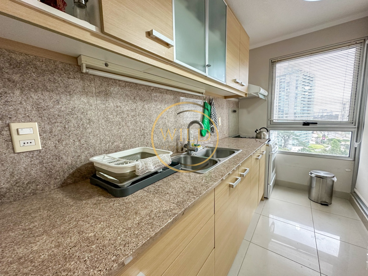 Apartamento ID.1894 - VENTA OPORTUNIDAD PISO MEDIO ALTO 3 DORMITORIOS SUITES OCEAN DRIVE PUNTA DEL ESTE