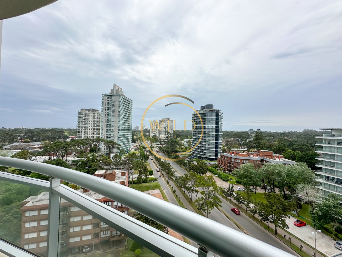 Apartamento ID.1894 - VENTA OPORTUNIDAD PISO MEDIO ALTO 3 DORMITORIOS SUITES OCEAN DRIVE PUNTA DEL ESTE