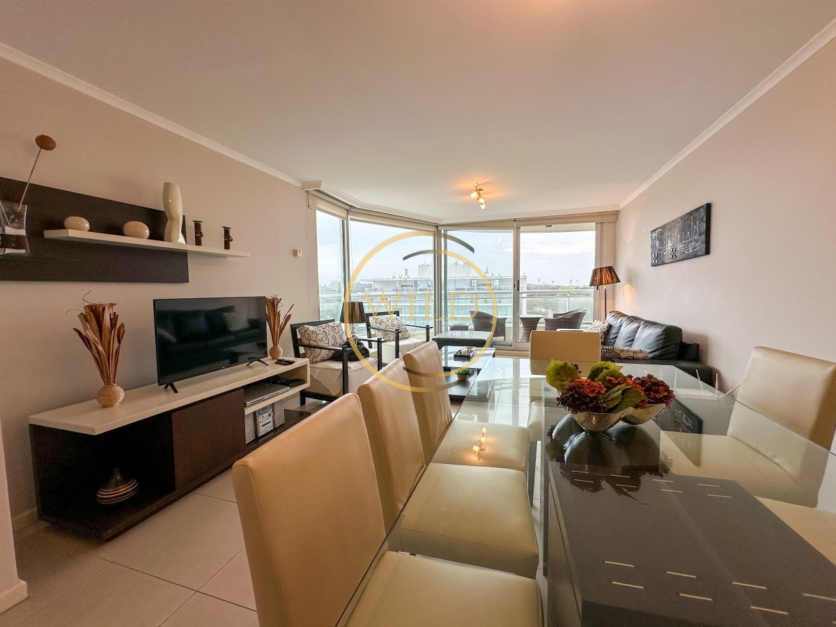 Apartamento ID.1894 - VENTA OPORTUNIDAD PISO MEDIO ALTO 3 DORMITORIOS SUITES OCEAN DRIVE PUNTA DEL ESTE
