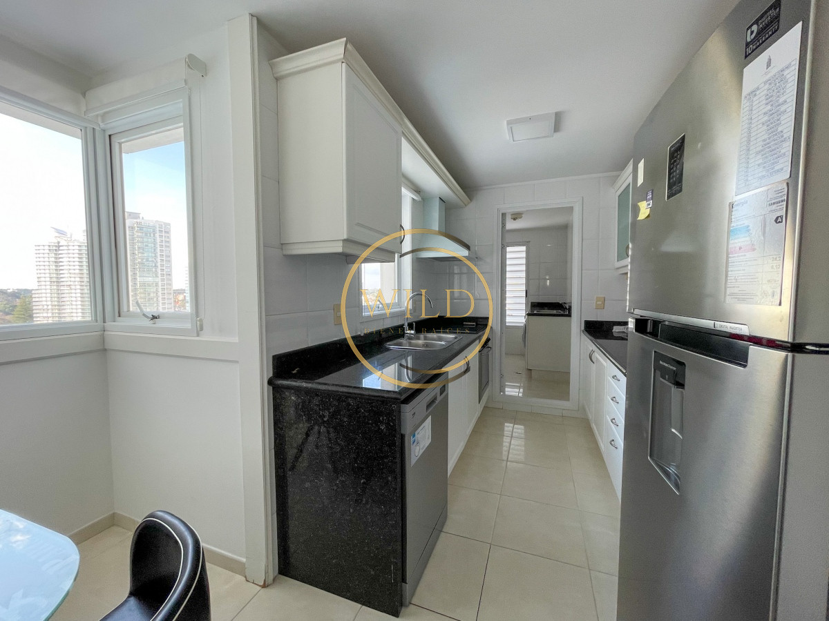 Apartamento ID.1829 - VENDO APARTAMENTO 3 DORMITORIOS + SERVICIO MILLENIUM PUNTA DEL ESTE MANSA PRIMERA LINEA VISTA AL MAR