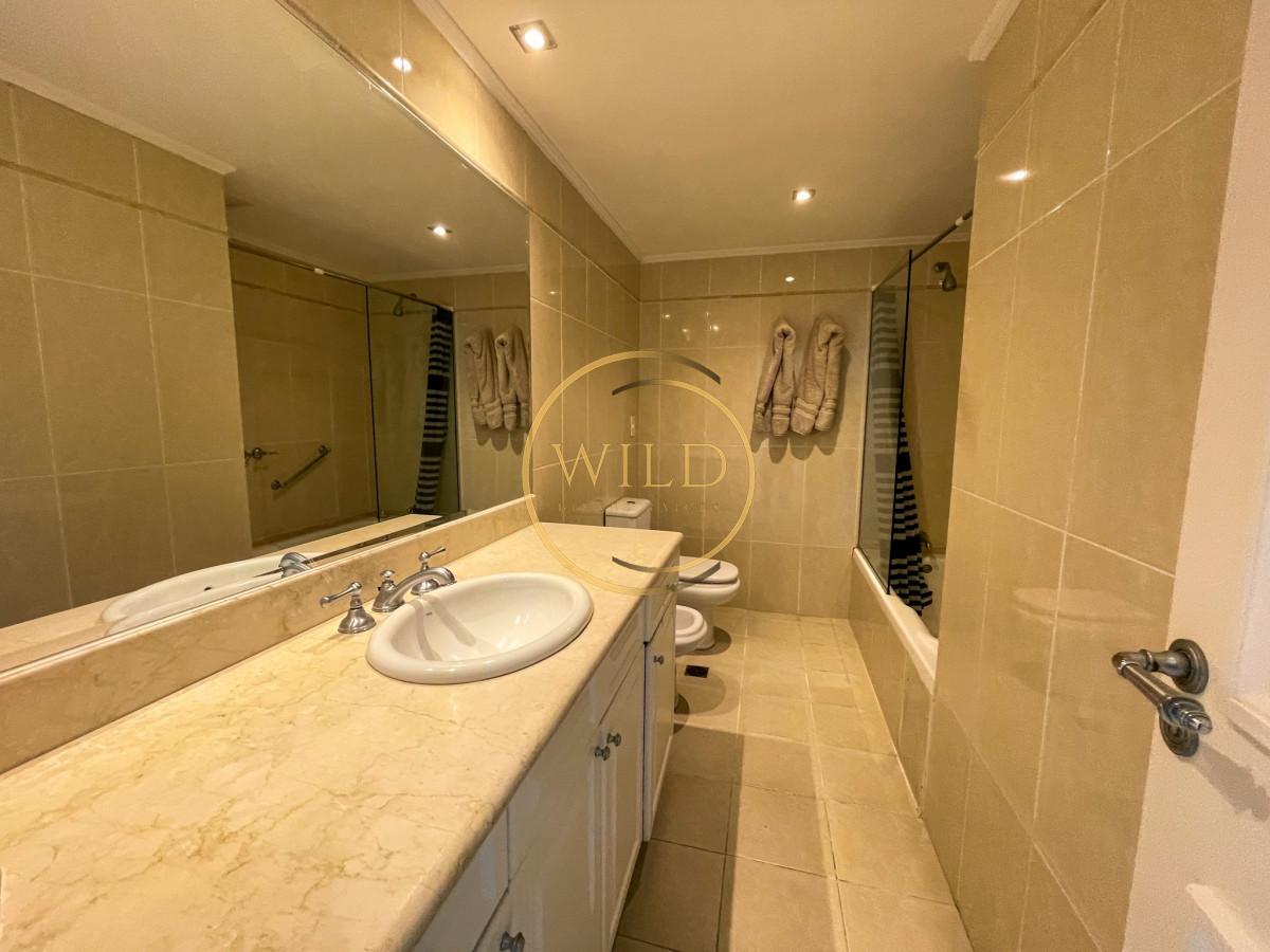 Apartamento ID.1829 - VENDO APARTAMENTO 3 DORMITORIOS + SERVICIO MILLENIUM PUNTA DEL ESTE MANSA PRIMERA LINEA VISTA AL MAR