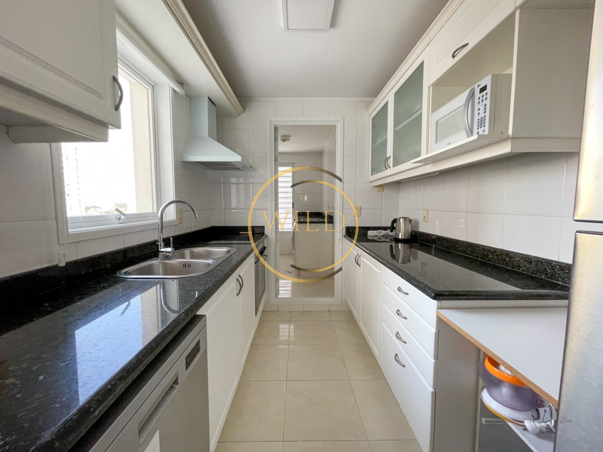 Apartamento ID.1829 - VENDO APARTAMENTO 3 DORMITORIOS + SERVICIO MILLENIUM PUNTA DEL ESTE MANSA PRIMERA LINEA VISTA AL MAR