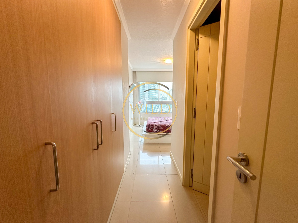 Apartamento ID.1894 - VENTA OPORTUNIDAD PISO MEDIO ALTO 3 DORMITORIOS SUITES OCEAN DRIVE PUNTA DEL ESTE