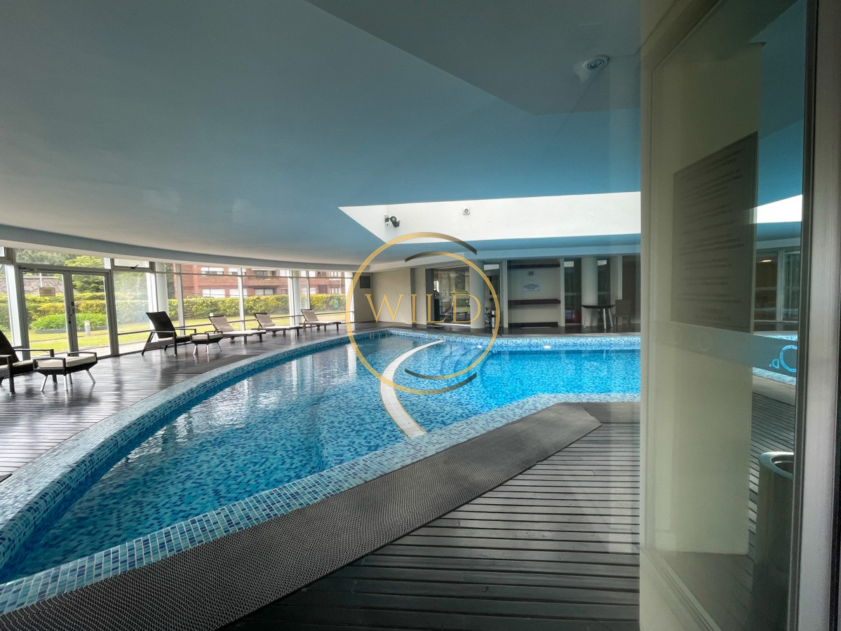 Apartamento ID.1894 - VENTA OPORTUNIDAD PISO MEDIO ALTO 3 DORMITORIOS SUITES OCEAN DRIVE PUNTA DEL ESTE