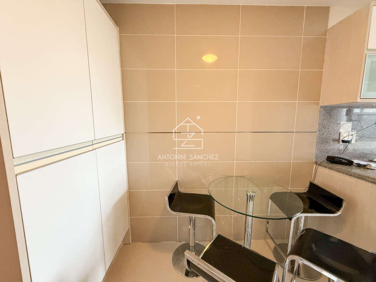 Apartamento ID.2018 - VENTA APARTAMENTO 3 DORMITORIOS EN SUITE MAS DEPENDENCIA DE SERVICIO COMPLETA AMPLIO PLAYA MANSA