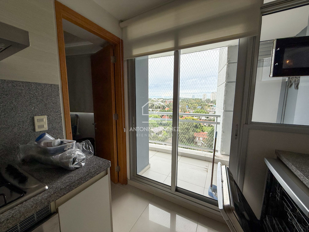 Apartamento ID.2018 - VENTA APARTAMENTO 3 DORMITORIOS EN SUITE MAS DEPENDENCIA DE SERVICIO COMPLETA AMPLIO PLAYA MANSA