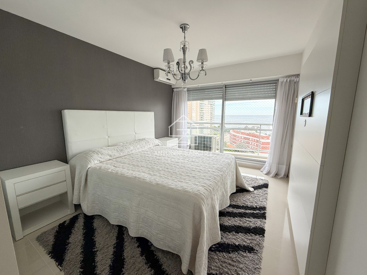 Apartamento ID.2018 - VENTA APARTAMENTO 3 DORMITORIOS EN SUITE MAS DEPENDENCIA DE SERVICIO COMPLETA AMPLIO PLAYA MANSA