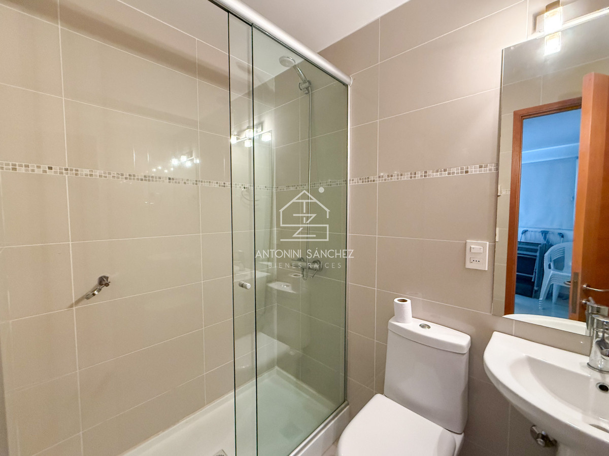 Apartamento ID.2018 - VENTA APARTAMENTO 3 DORMITORIOS EN SUITE MAS DEPENDENCIA DE SERVICIO COMPLETA AMPLIO PLAYA MANSA