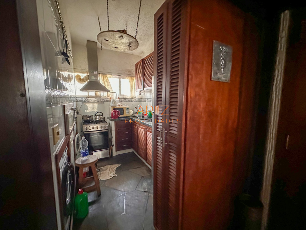Apartamento ID.1933 - VENDO APARTAMENTO 2 DORMITORIOS Y MEDIO 2 BAÑOS TIPO DUPLEX CON DOBLE LIVING Y GRAN GUARDILLA