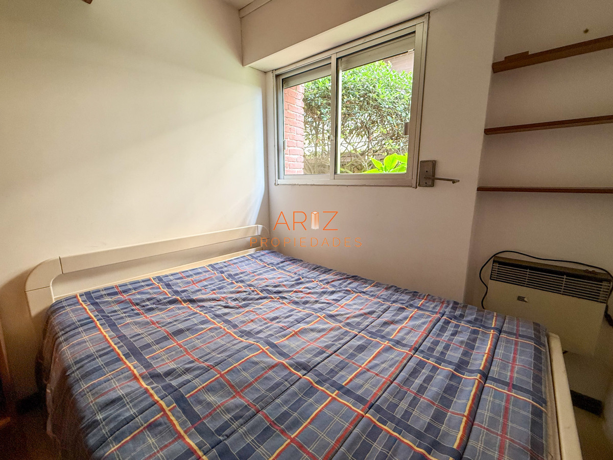 Apartamento ID.2324 - VENTA APARTAMENTO PRIMERA LINEA SEMI PISO PLANTA BAJA ESTILO CASA PENINSULA 3 DORMITORIOS Y MEDIO PUNTA DEL ESTE