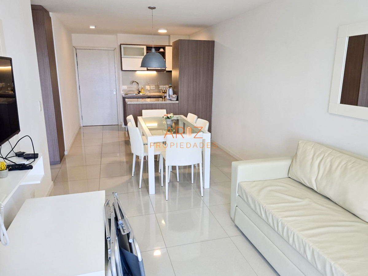 Apartamento ID.2024 - VENTA Y ALQUILER ANUAL APARTAMENTO 1 DORMITORIO EDIFICIO DE CATEGORIA TODOS LOS SERVICIOS PUNTA DEL ESTE AIDY GRILL