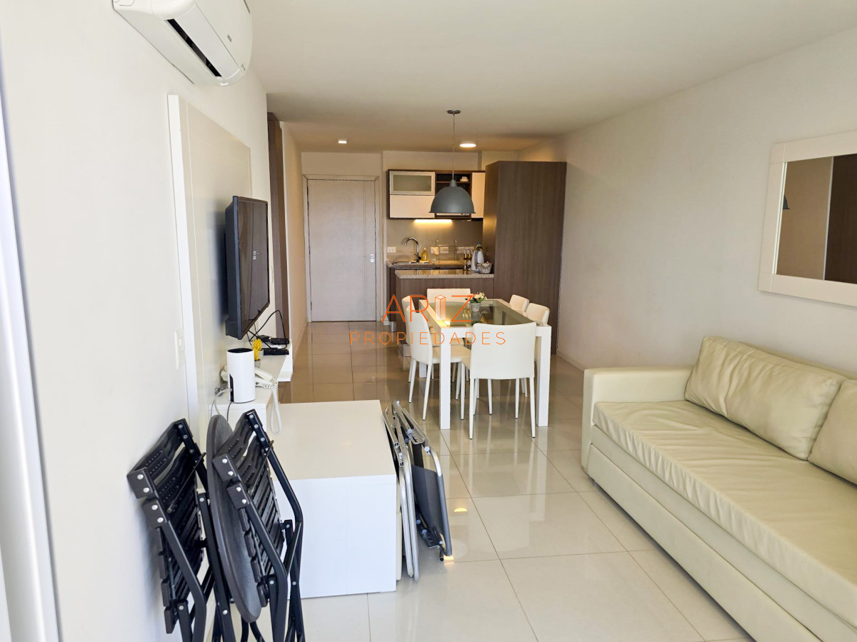 Apartamento ID.2024 - VENTA Y ALQUILER ANUAL APARTAMENTO 1 DORMITORIO EDIFICIO DE CATEGORIA TODOS LOS SERVICIOS PUNTA DEL ESTE AIDY GRILL