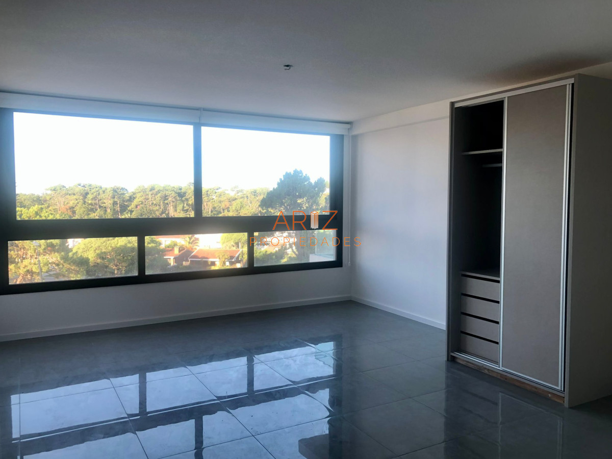 Apartamento ID.1885 - VENTA MONOAMBIENTE APARTAMENTO EN PUNTA DEL ESTE ROOSEVELT AMOBLADO