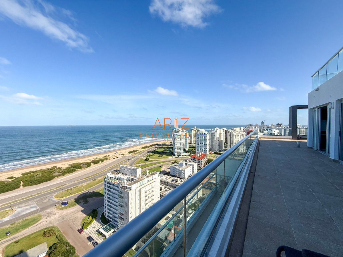 Apartamento ID.2296 - ALQUILER INVERNAL DESDE 1ERO MARZO 2025 PENTHOUSE 2DA LINEA BRAVA 3 DORMITORIOS