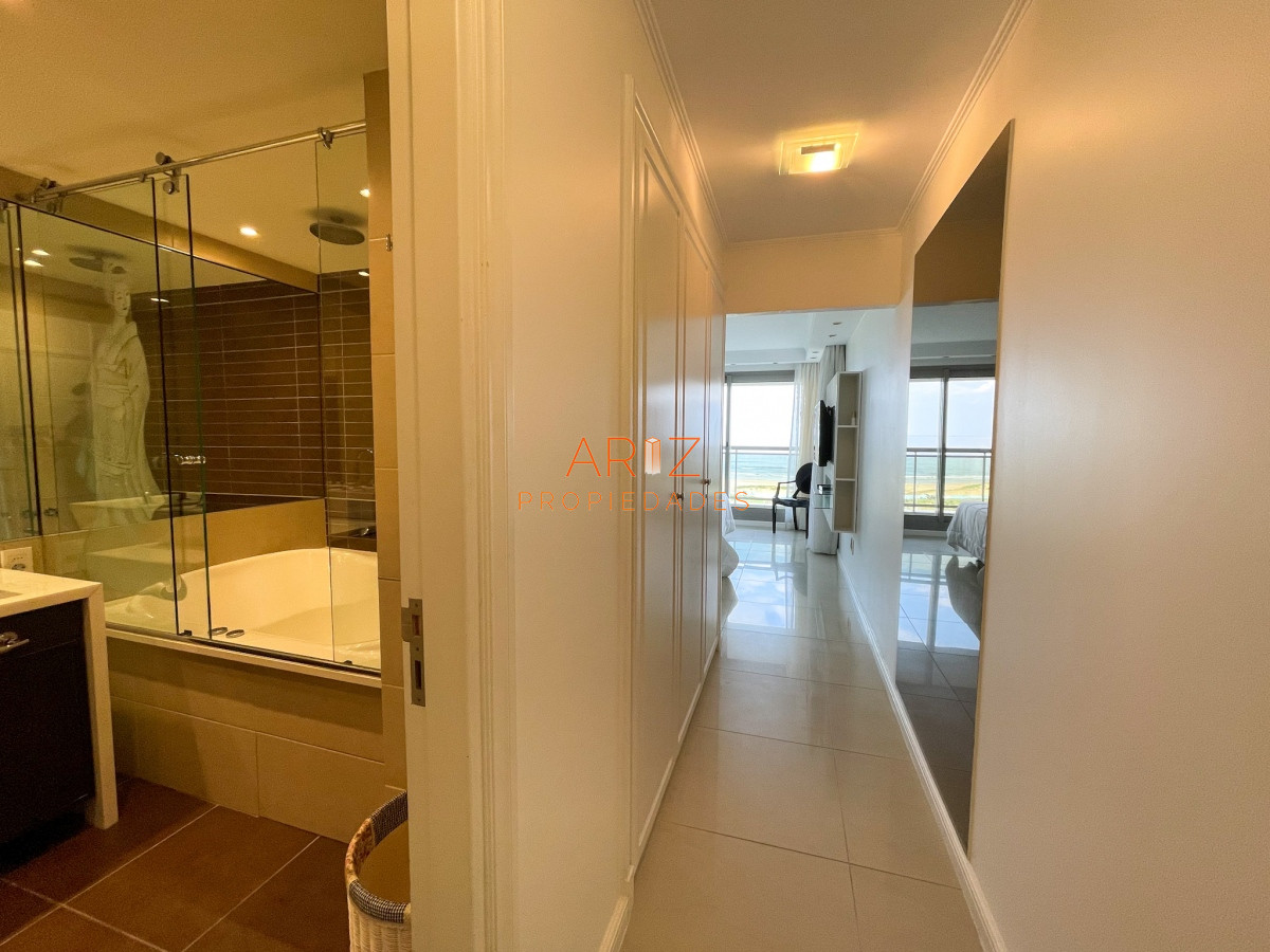 Apartamento ID.1489 - VENDO APARTAMENTO IMPERIALE TORRE II ESQUINERO 3 Y DEPENDENCIA BRAVA PUNTA DEL ESTE