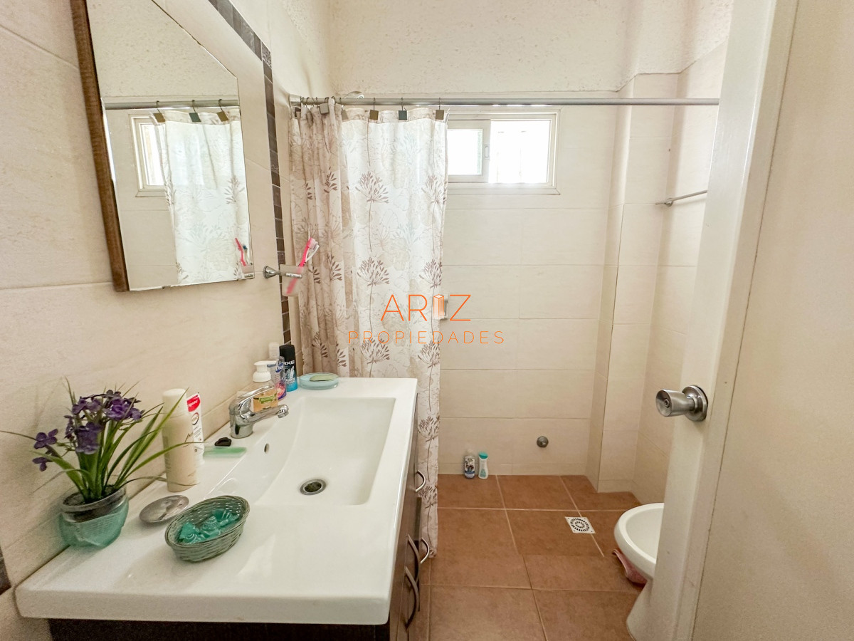 Apartamento ID.1642 - VENDO APARTAMENTO TIPO CASA 2 DORMITORIOS 1 BAÑO MUY BUEN ESTADO PUNTA DEL ESTE CANTEGRIL