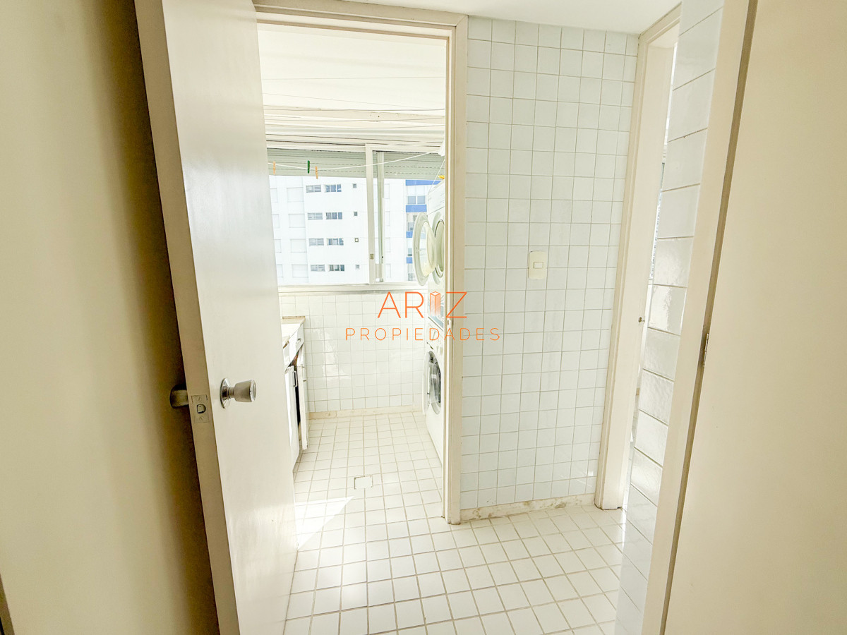 Apartamento ID.2342 - VENTA APARTAMENTO PRIMERA LINEA BRAVA 4 DORMITORIOS Y SERVICIO COMPLETO GRAN PLANTA VISTA DIRECTA A LA BRAVA