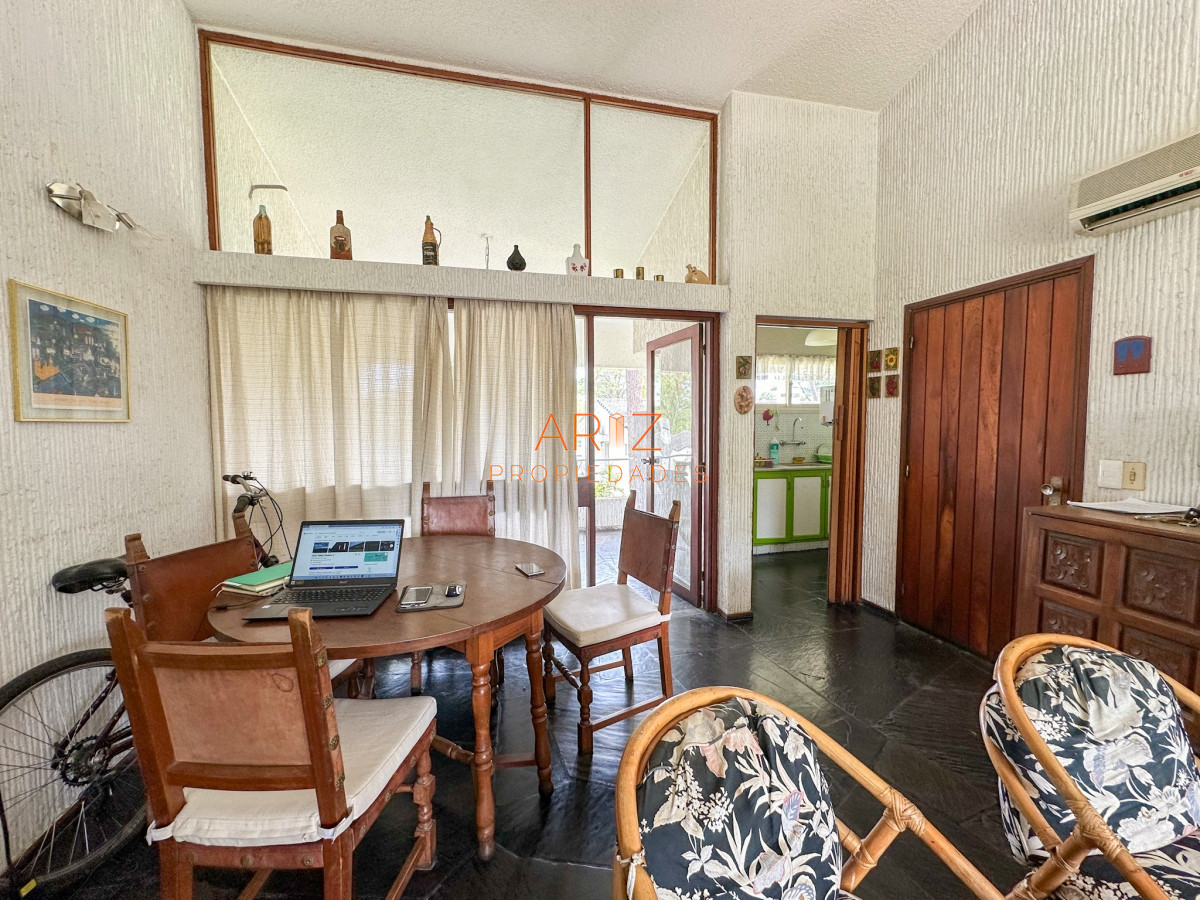 Apartamento ID.1642 - VENDO APARTAMENTO TIPO CASA 2 DORMITORIOS 1 BAÑO MUY BUEN ESTADO PUNTA DEL ESTE CANTEGRIL