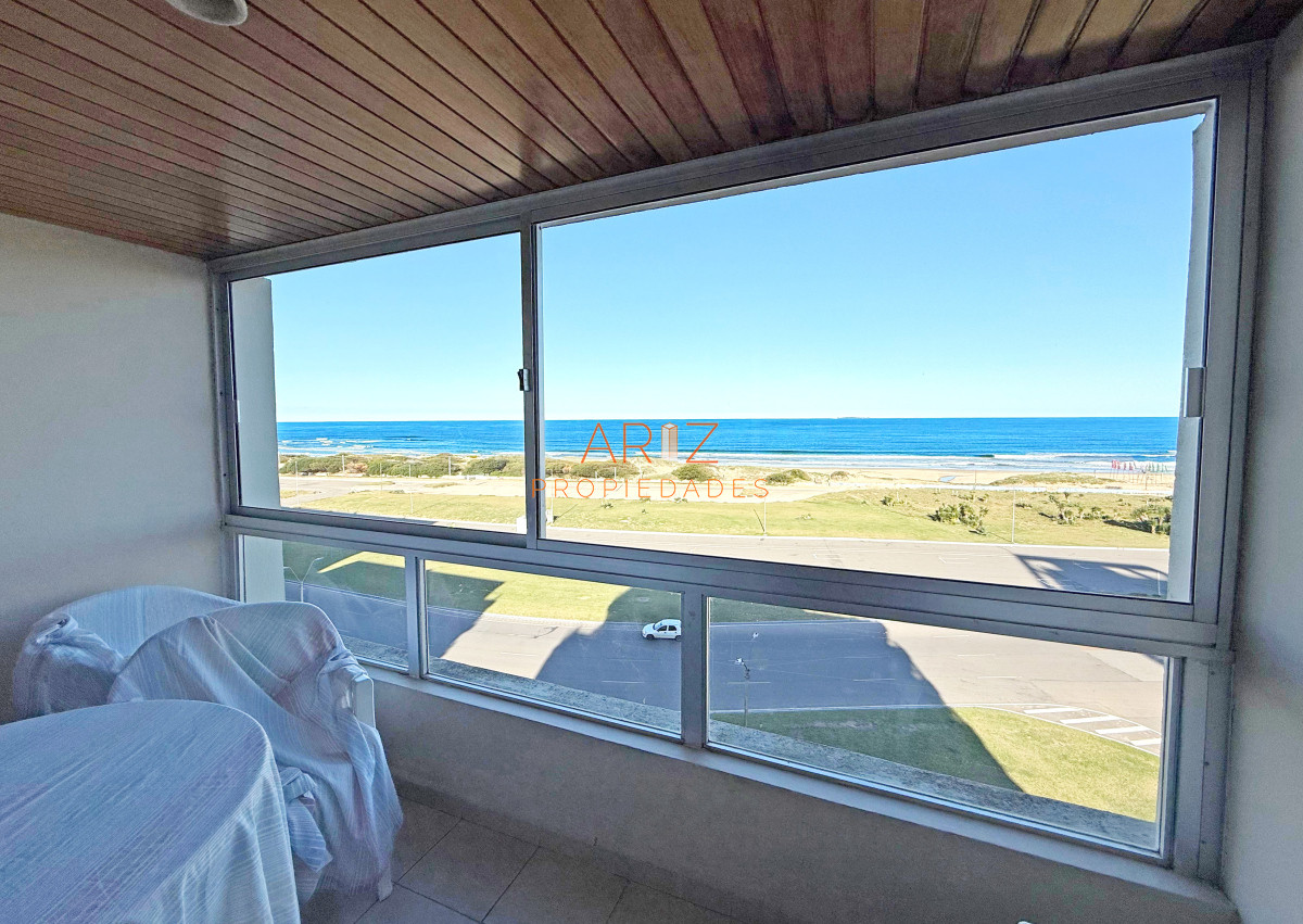 Apartamento ID.2377 - VENTA OPORTUNIDAD 2 DORMITORIOS 2 BAÑOS 1 SUITE PRIMERA LINEA PLAYA BRAVA FRENTE AL MAR AMPLIO APARTAMENTO EXCELENTE CONSTRUCCION