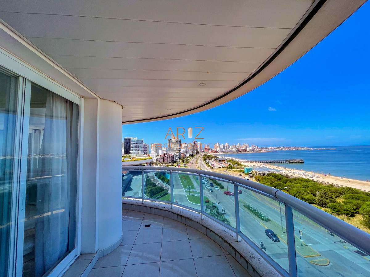 Apartamento ID.348 - VENDO APARTAMENTO 4 DORMITORIOS PUNTA DEL ESTE MANSA PRIMERA LINEA