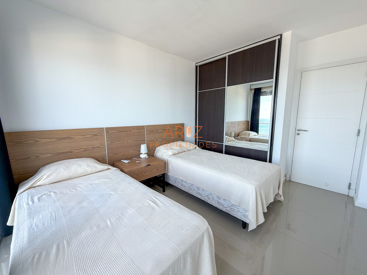 Apartamento ID.2296 - ALQUILER INVERNAL DESDE 1ERO MARZO 2025 PENTHOUSE 2DA LINEA BRAVA 3 DORMITORIOS