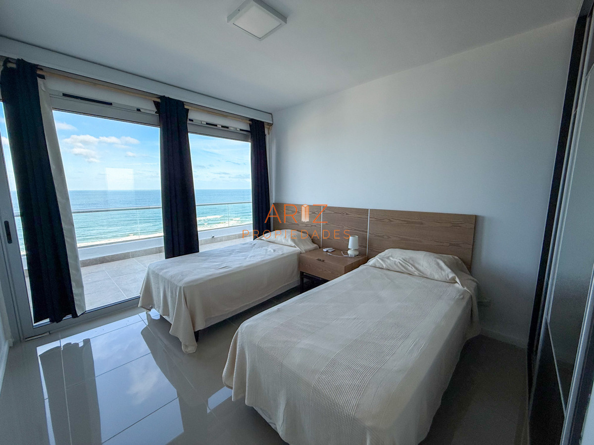 Apartamento ID.2296 - ALQUILER INVERNAL DESDE 1ERO MARZO 2025 PENTHOUSE 2DA LINEA BRAVA 3 DORMITORIOS