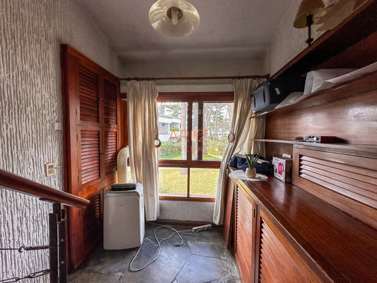 Apartamento ID.1933 - VENDO APARTAMENTO 2 DORMITORIOS Y MEDIO 2 BAÑOS TIPO DUPLEX CON DOBLE LIVING Y GRAN GUARDILLA