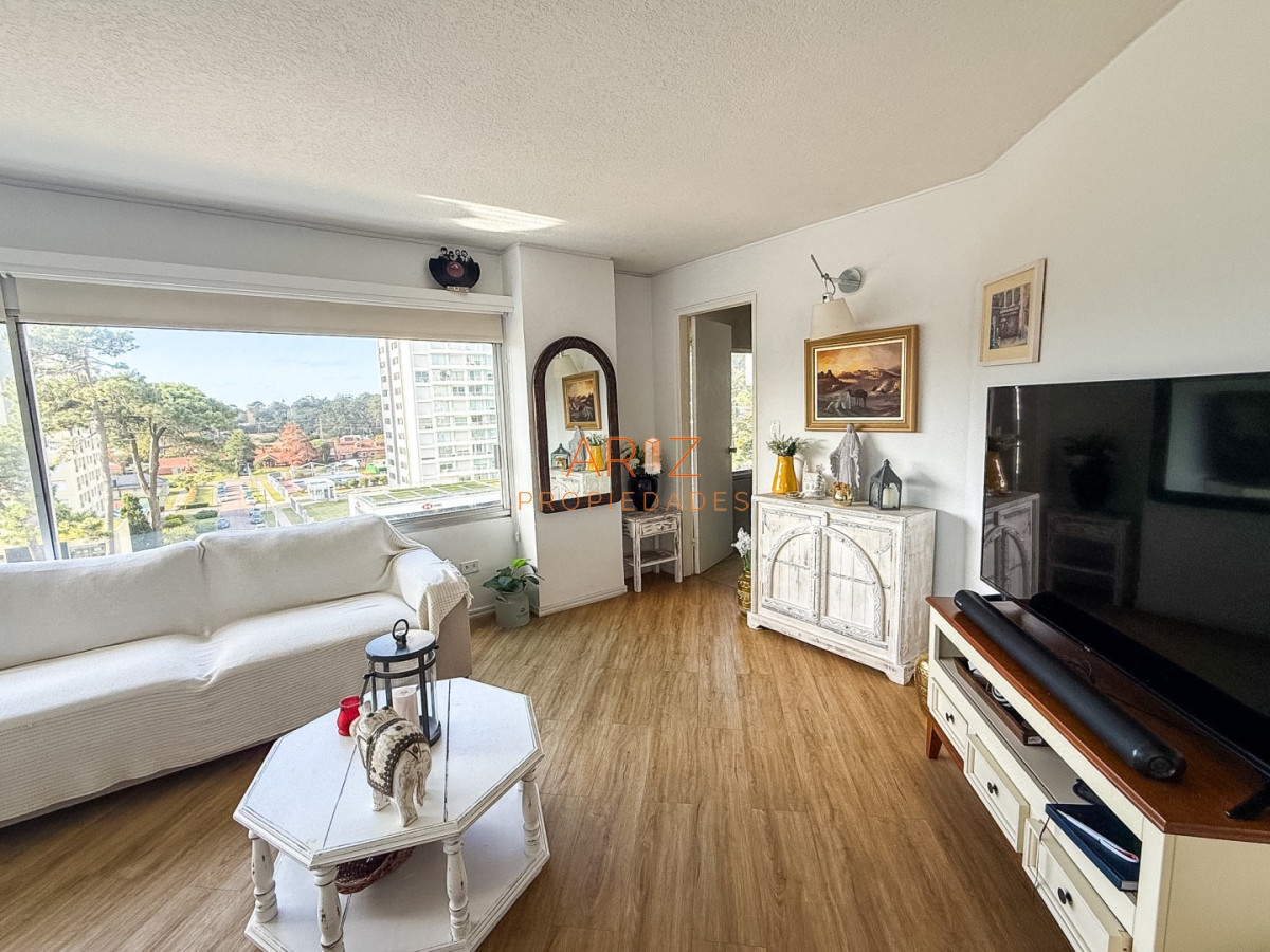 Apartamento ID.2518 - VENTA APARTAMENTO 2 DORMITORIOS 2 BAÑOS PISO MEDIO ROOSEVELT MANSA PUNTA DEL ESTE