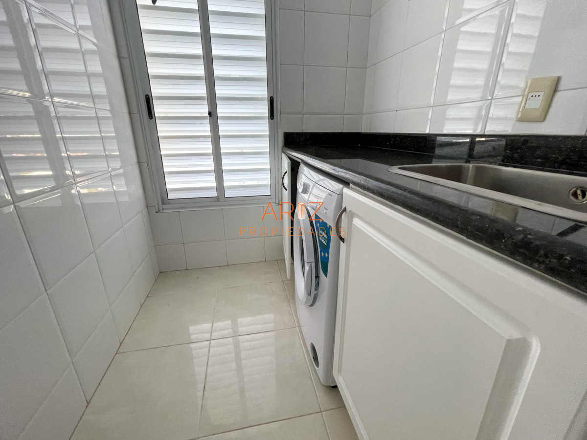 Apartamento ID.466 - VENDO APARTAMENTO 3 DORMITORIOS + SERVICIO MILLENIUM PUNTA DEL ESTE MANSA PRIMERA LINEA VISTA AL MAR