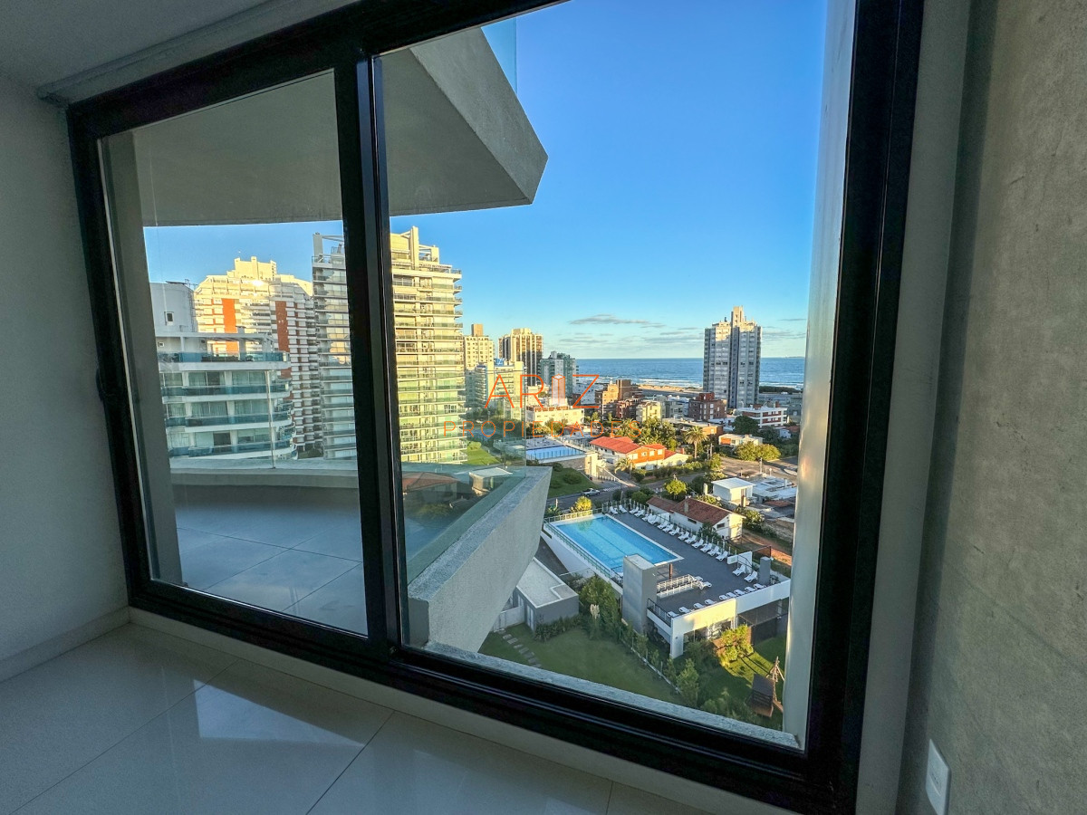 Apartamento ID.1725 - ALQUILER ANUAL 1 DORMITORIO SIN MUEBLES BRAVA PUNTA DEL ESTE 
