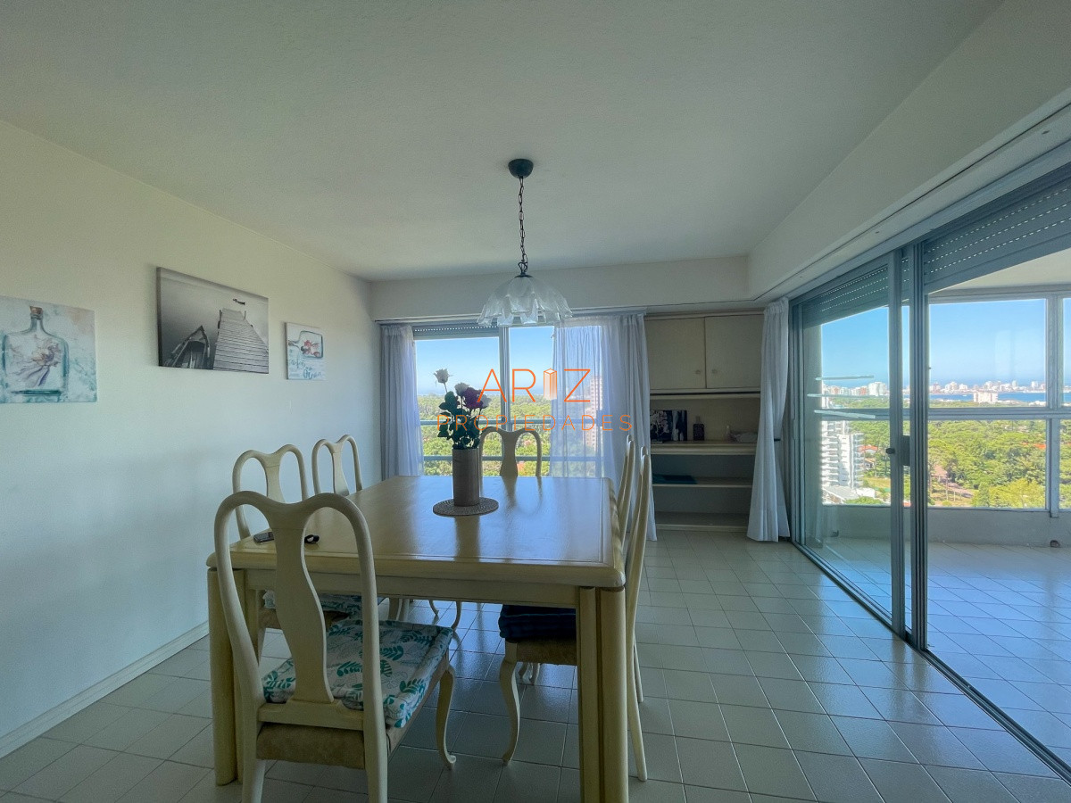 Apartamento ID.1296 - VENDO ALQUILO ANUAL APARTAMENTO 4 DORMITORIOS PUNTA DEL ESTE ROOSEVELT