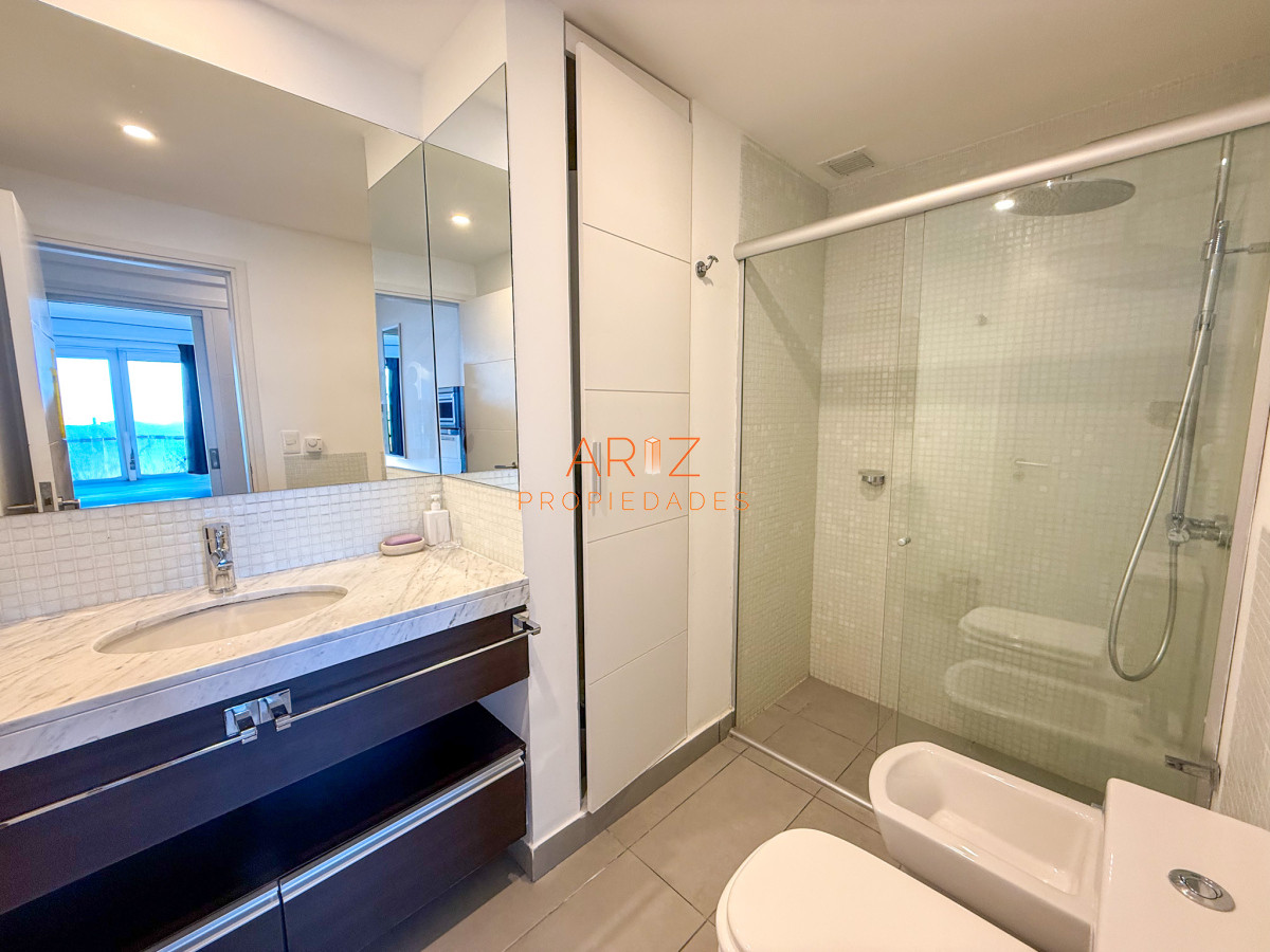Apartamento ID.2296 - ALQUILER INVERNAL DESDE 1ERO MARZO 2025 PENTHOUSE 2DA LINEA BRAVA 3 DORMITORIOS