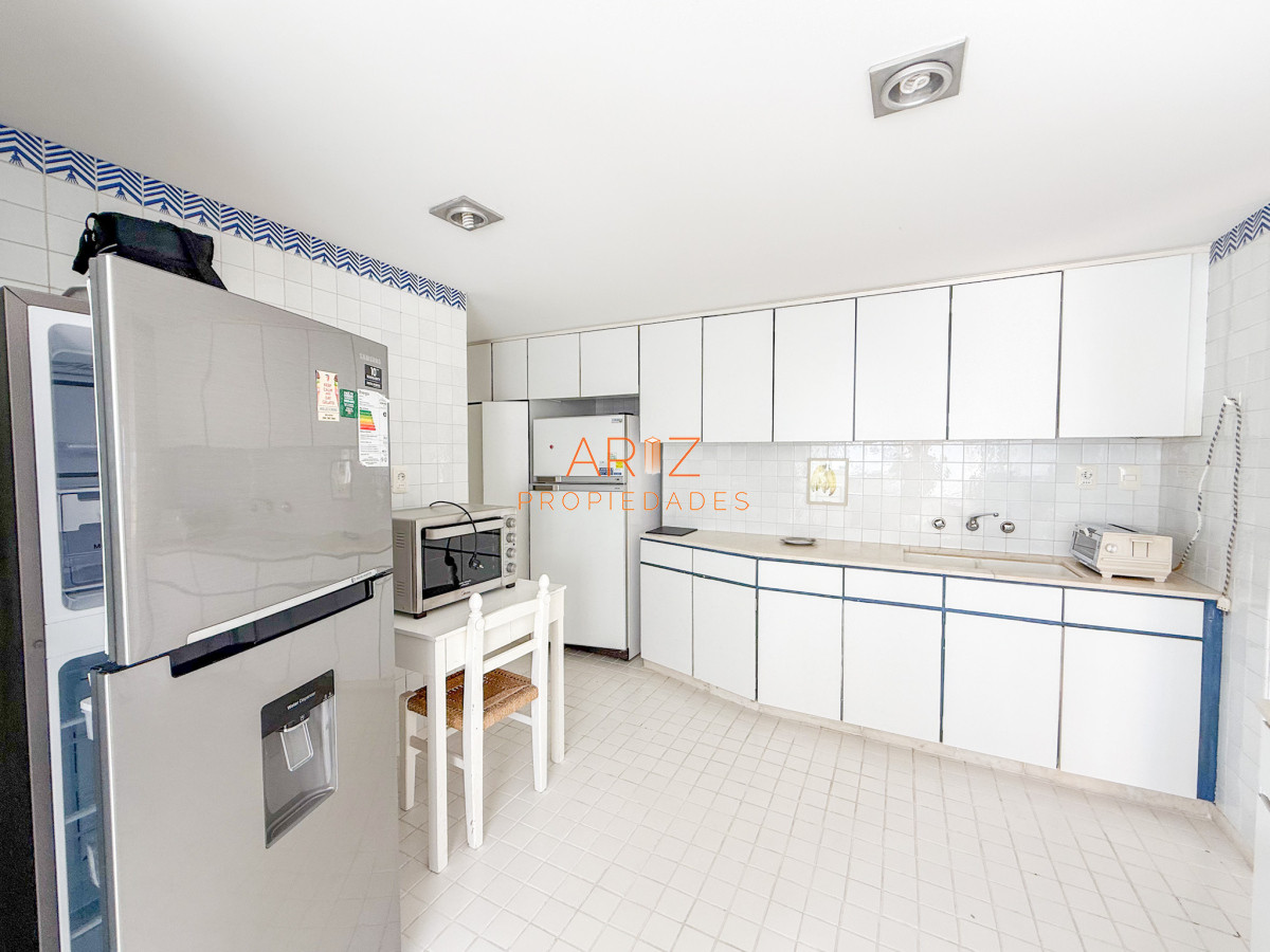 Apartamento ID.2342 - VENTA APARTAMENTO PRIMERA LINEA BRAVA 4 DORMITORIOS Y SERVICIO COMPLETO GRAN PLANTA VISTA DIRECTA A LA BRAVA