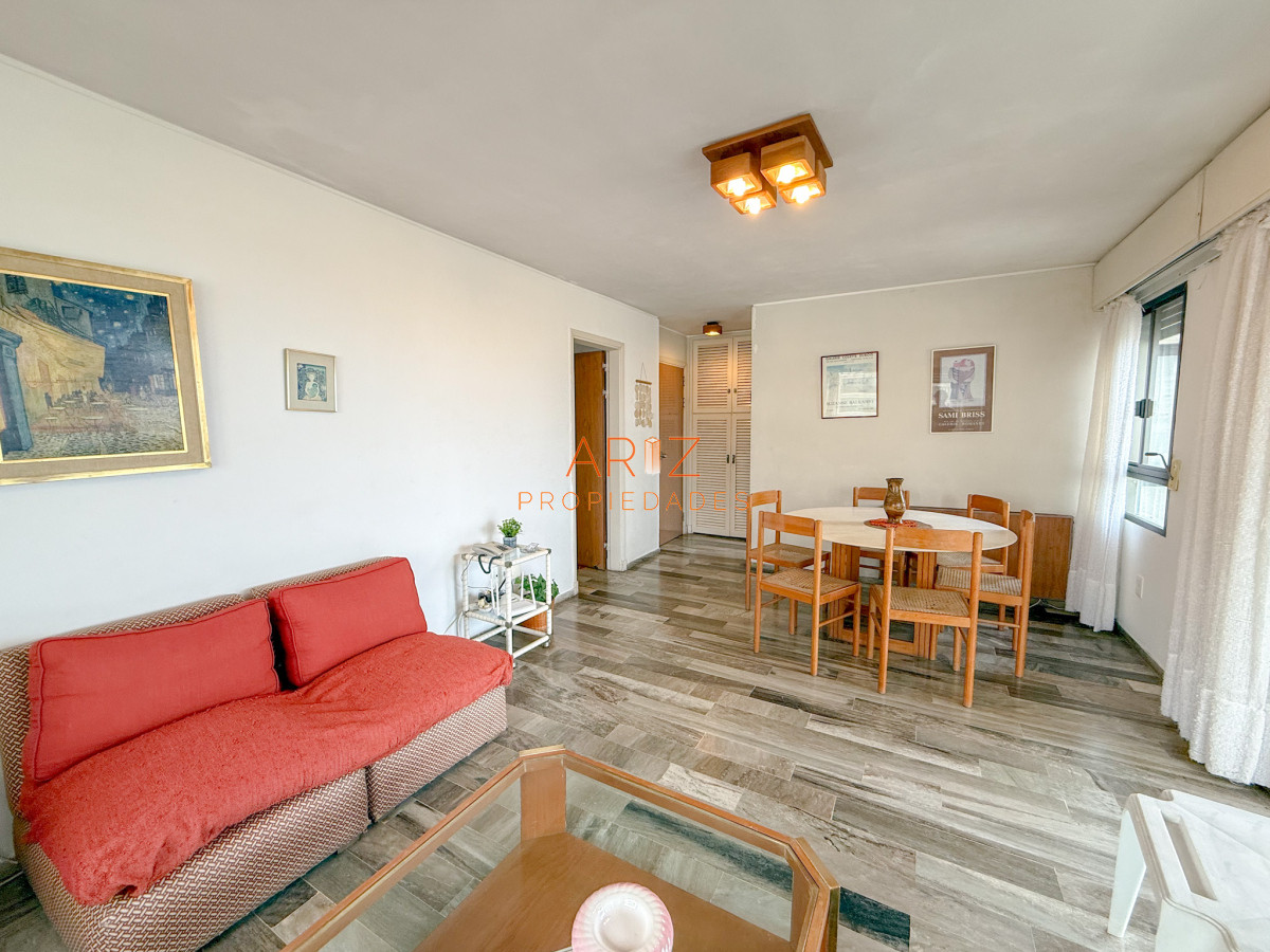 Apartamento ID.2402 - VENTA OPORTUNIDAD PRIMERA LINEA APARTAMENTO 2 DORMITORIOS VISTA A LA BRAVA PUNTA DEL ESTE 