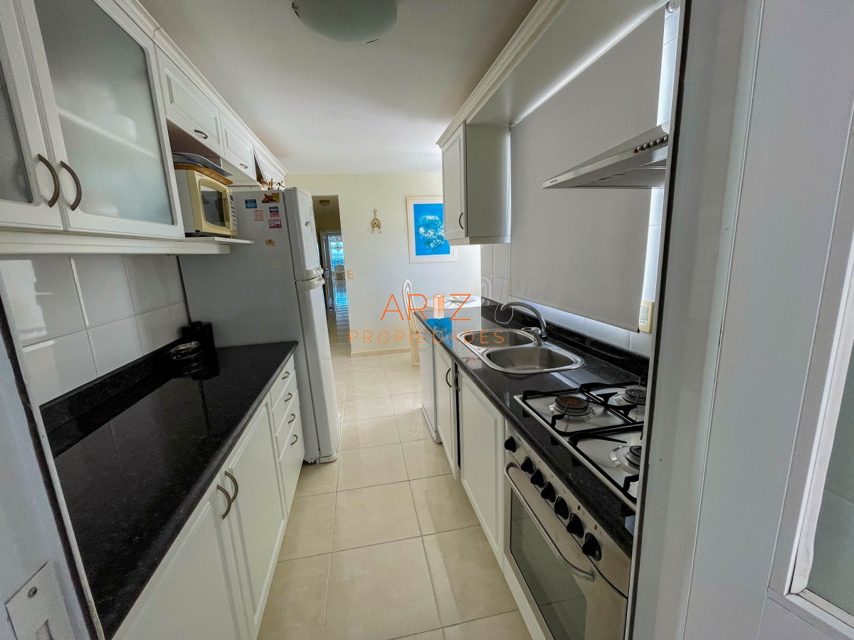 Apartamento ID.348 - VENDO APARTAMENTO 4 DORMITORIOS PUNTA DEL ESTE MANSA PRIMERA LINEA